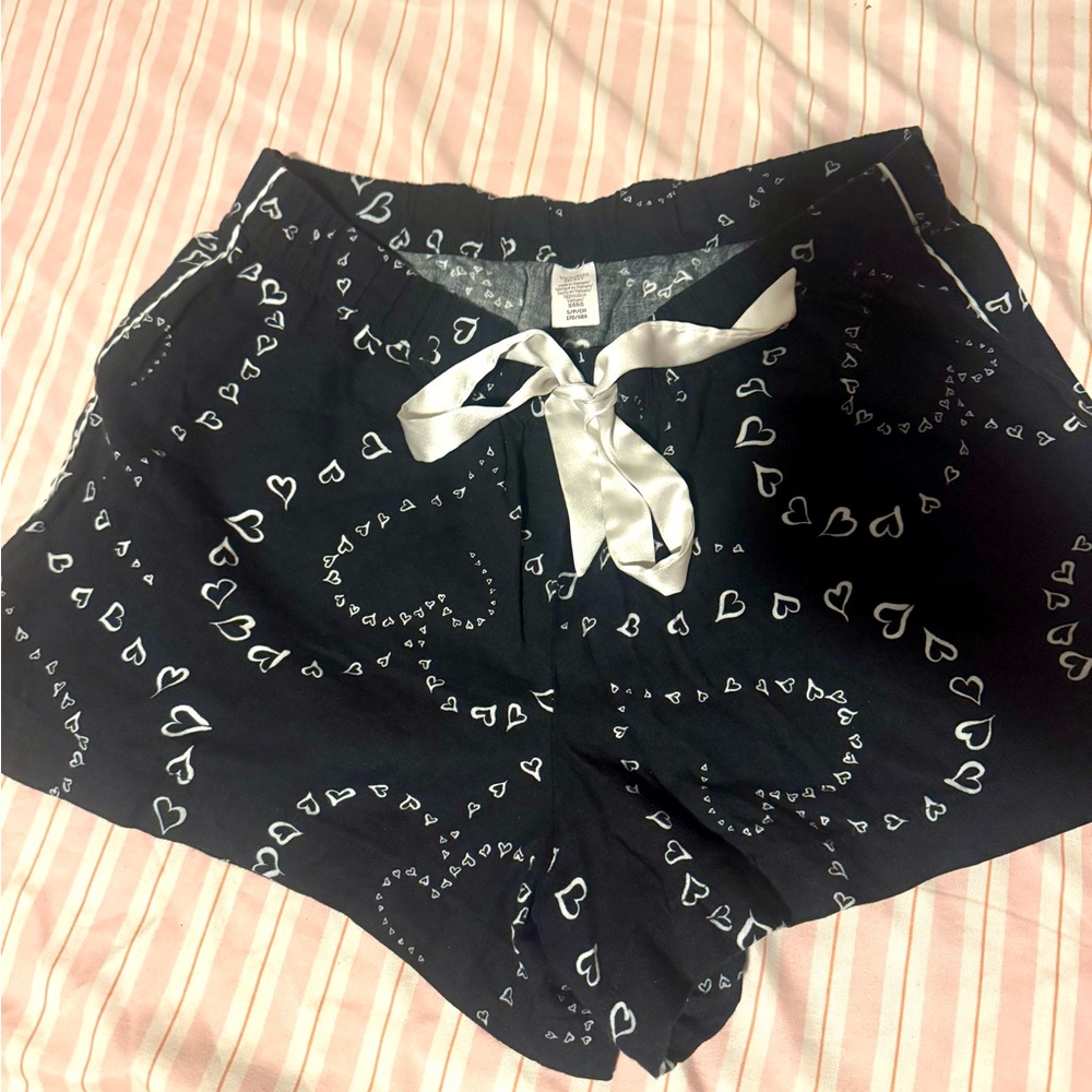 VICTORIA SECRET Black Heart Print Pajama Shorts with White Ribbon SIZE SMALL